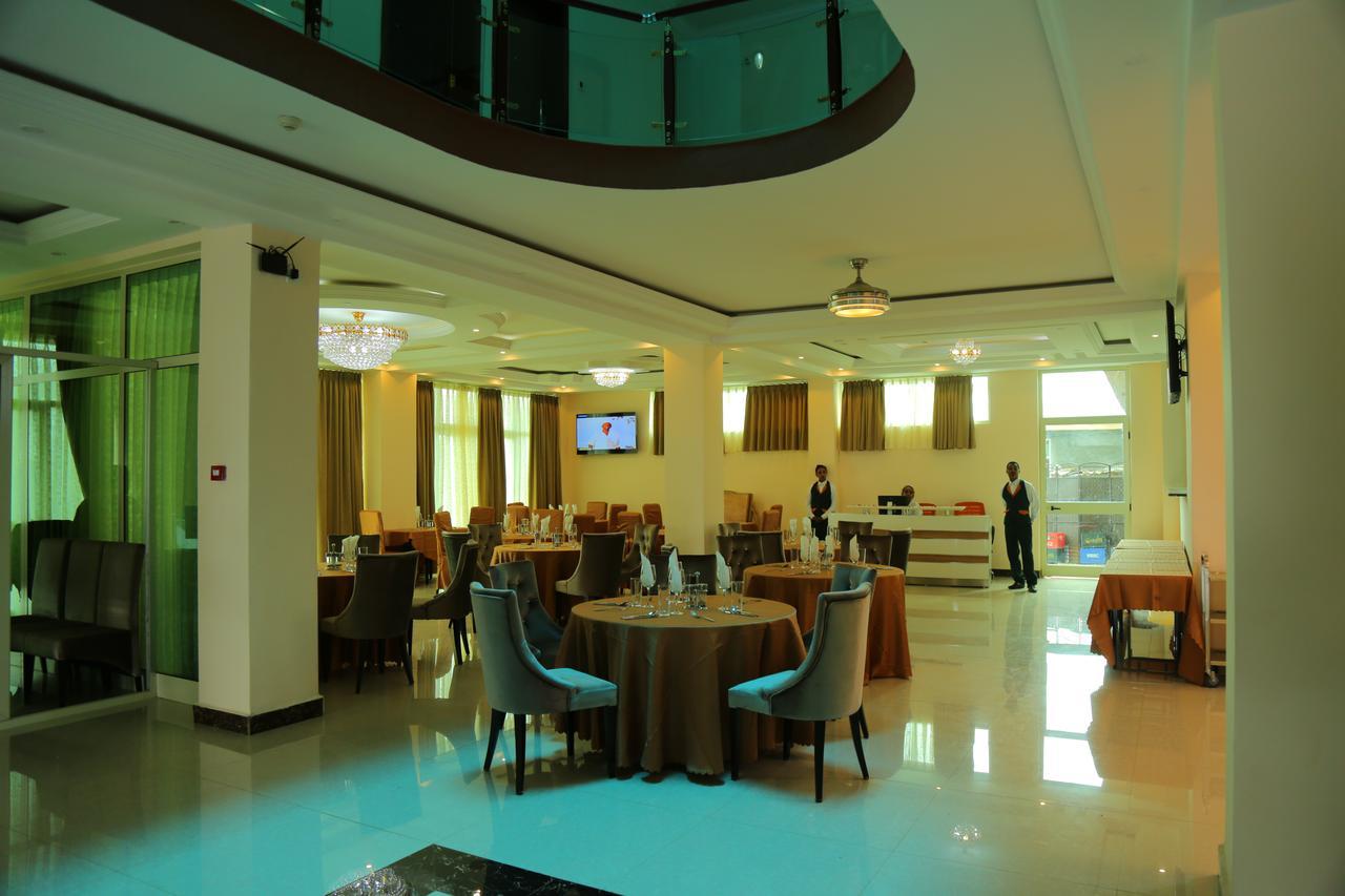 Solyana Hotel Bahir Dar Buitenkant foto