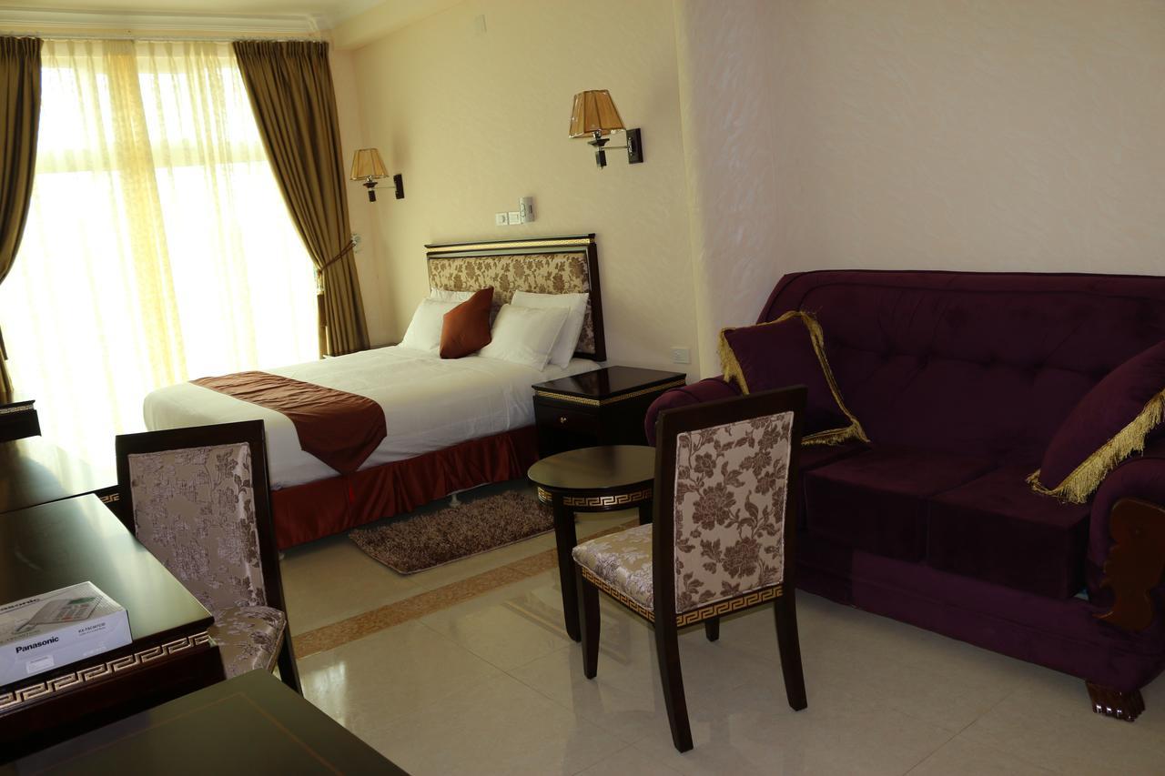 Solyana Hotel Bahir Dar Buitenkant foto