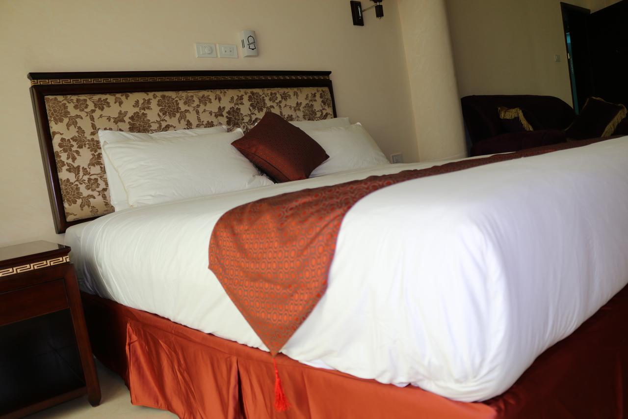 Solyana Hotel Bahir Dar Buitenkant foto
