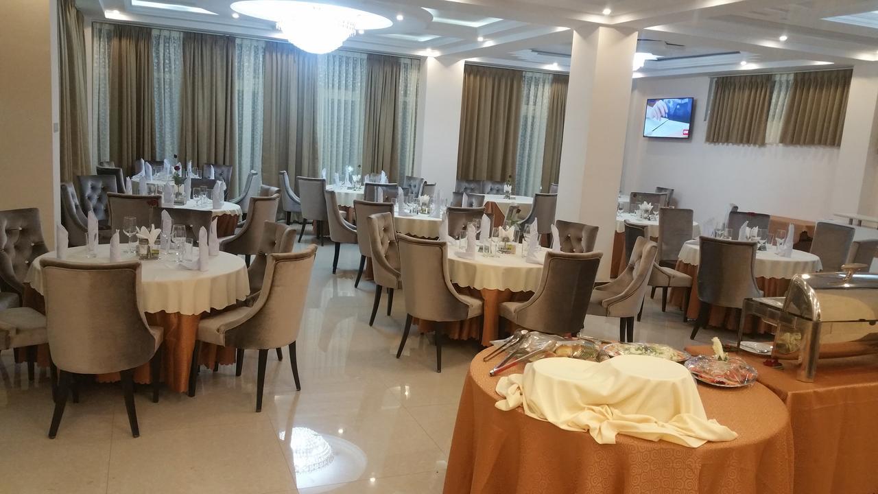 Solyana Hotel Bahir Dar Buitenkant foto