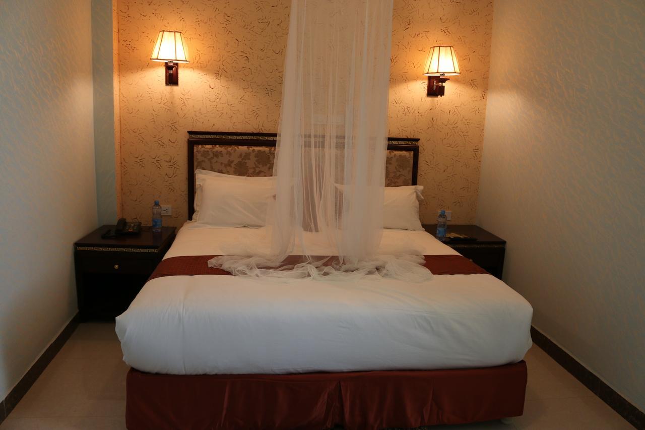 Solyana Hotel Bahir Dar Buitenkant foto